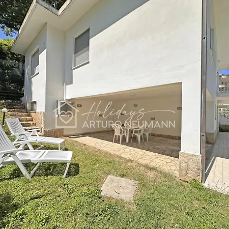 318 - Singola Quadrilocale A Con Terrazzo E Giardino, A 350 Mt Dal Mare - Spiaggia Inclusa Nel Prezzo Feriehus *